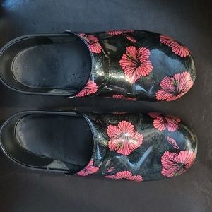 Dansko Hawaiian work shoes